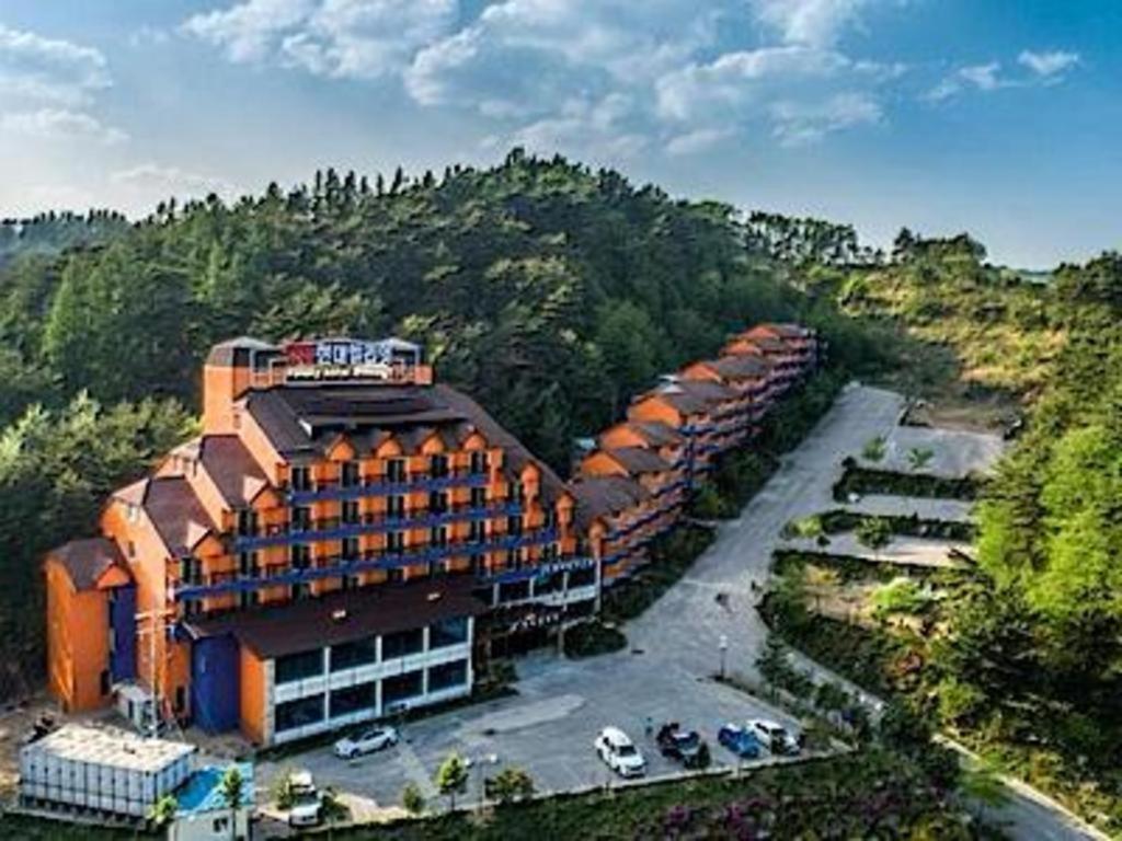 Hyundai Elliot Hotel And Resort Пхьончхан Екстер'єр фото